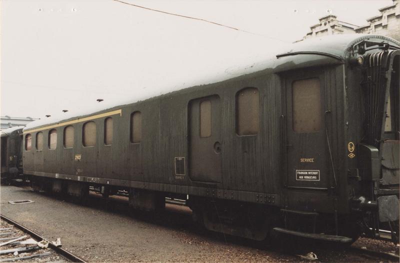 voiture de voyageurs de type rapide, à bogies, à voie normale : A5 DD 37 284 - © Ministère de la Culture (France), Médiathèque du patrimoine et de la photographie (objets mobiliers), tous droits réservés