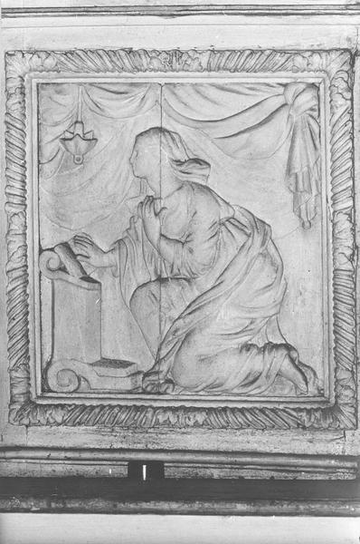 bas-relief du retable : L'Annonciation, détail de la Vierge