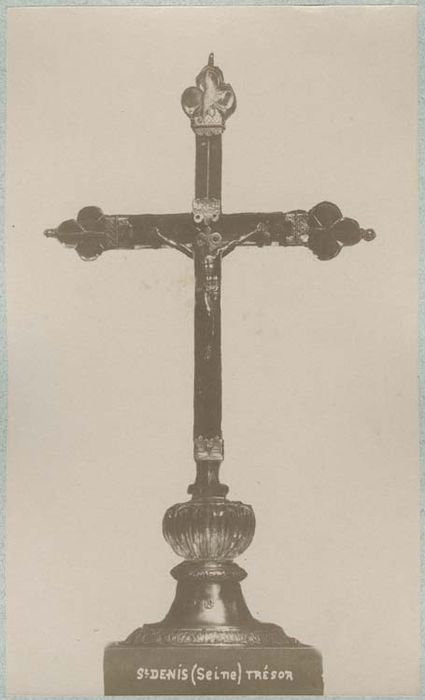 croix - © Ministère de la Culture (France), Médiathèque du patrimoine et de la photographie, diffusion GrandPalaisRmn Photo