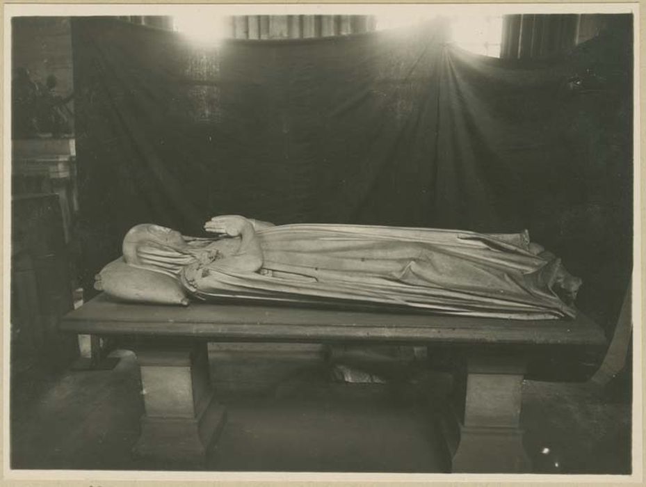 statue : Blanche de Castille - © Ministère de la Culture (France), Médiathèque du patrimoine et de la photographie, diffusion GrandPalaisRmn Photo