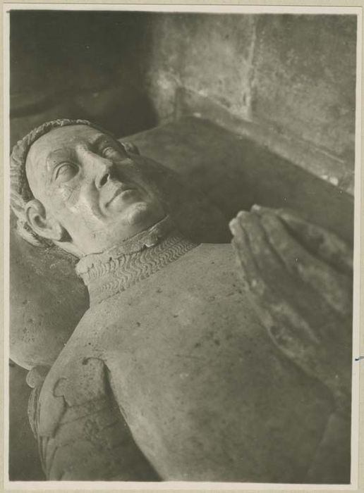 statue : Guillaume de Chastel, panetier des rois Charles VI et Charles VII