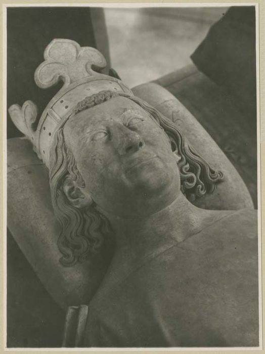 statue (gisant) : Philippe VI de Valois, roi de France, fils de Charles, comte de Valois