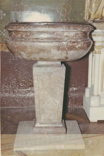 fonts baptismaux, vue générale