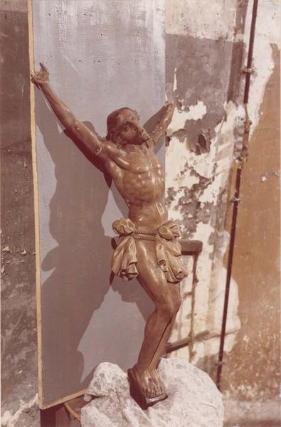 statue : Christ en croix, vue générale - © Ministère de la Culture (France), Médiathèque du patrimoine et de la photographie (objets mobiliers), tous droits réservés