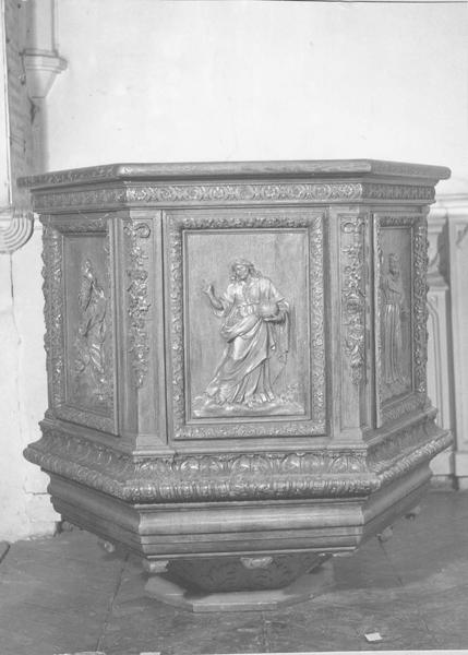 chaire à prêcher (cuve), vue générale - © Ministère de la Culture (France), Médiathèque du patrimoine et de la photographie (objets mobiliers), tous droits réservés