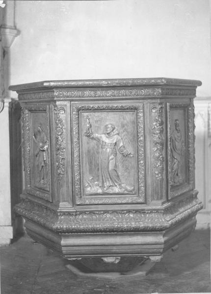 chaire à prêcher (cuve), vue générale - © Ministère de la Culture (France), Médiathèque du patrimoine et de la photographie (objets mobiliers), tous droits réservés