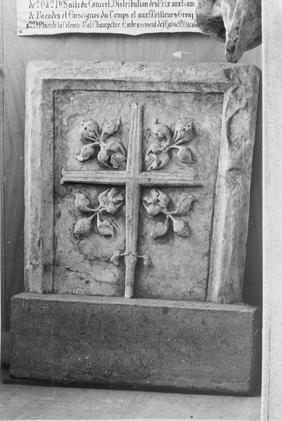 dalle funéraire, vue générale - © Ministère de la Culture (France), Médiathèque du patrimoine et de la photographie (objets mobiliers), tous droits réservés
