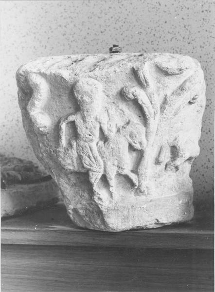 chapiteau : nef et chevalier, vue générale - © Ministère de la Culture (France), Médiathèque du patrimoine et de la photographie (objets mobiliers), tous droits réservés
