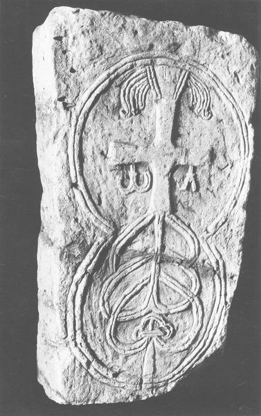 sarcophage : Alpha et l'oméga (l'), vue générale - © Ministère de la Culture (France), Médiathèque du patrimoine et de la photographie (objets mobiliers), tous droits réservés