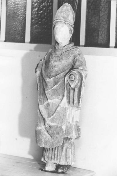 statue : Evêque (saint Hilaire ?), vue générale - © Ministère de la Culture (France), Médiathèque du patrimoine et de la photographie (objets mobiliers), tous droits réservés