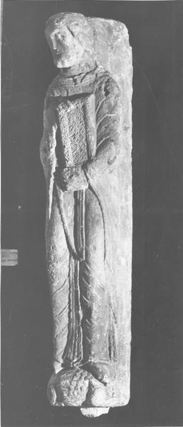statue colonne : Apôtre, vue générale - © Ministère de la Culture (France), Médiathèque du patrimoine et de la photographie (objets mobiliers), tous droits réservés