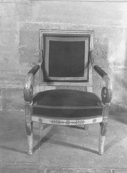 fauteuil de célébrant, vue générale