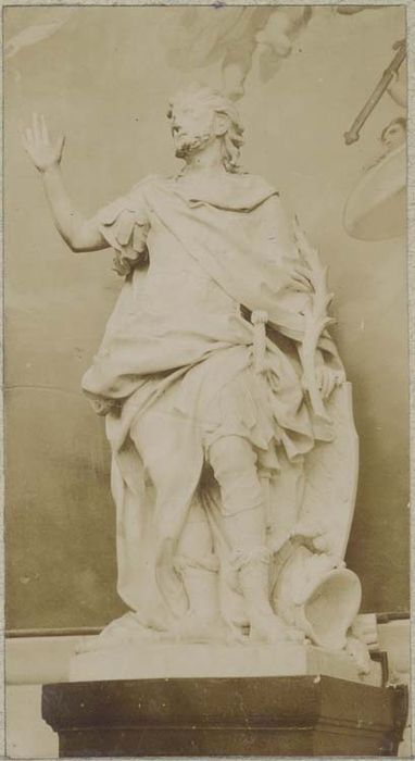 statue (grandeur nature) : Saint Louis offrant la couronne d'épines