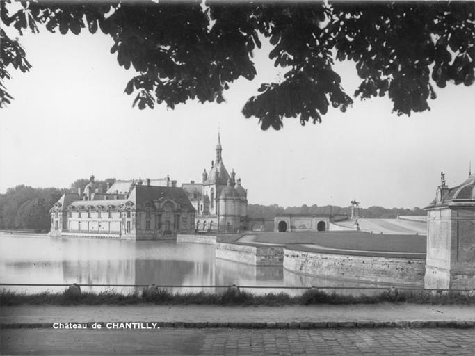 Vue d'ensemble du château de Chantilly