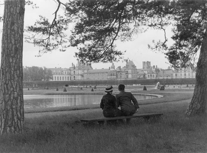 Château de Fontainebleau : jardin et pièce d'eau