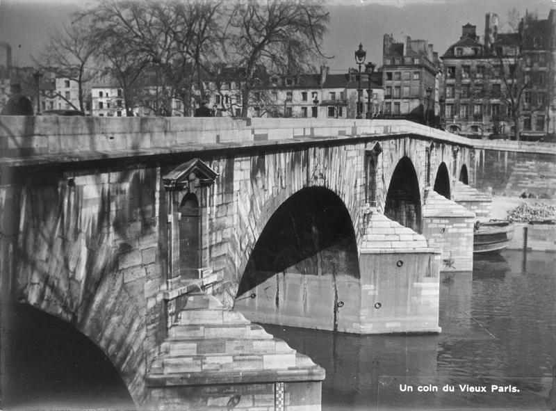 Pont Marie et Quai d'Anjou ; avec la légende SNCF « Un coin du vieux Paris »