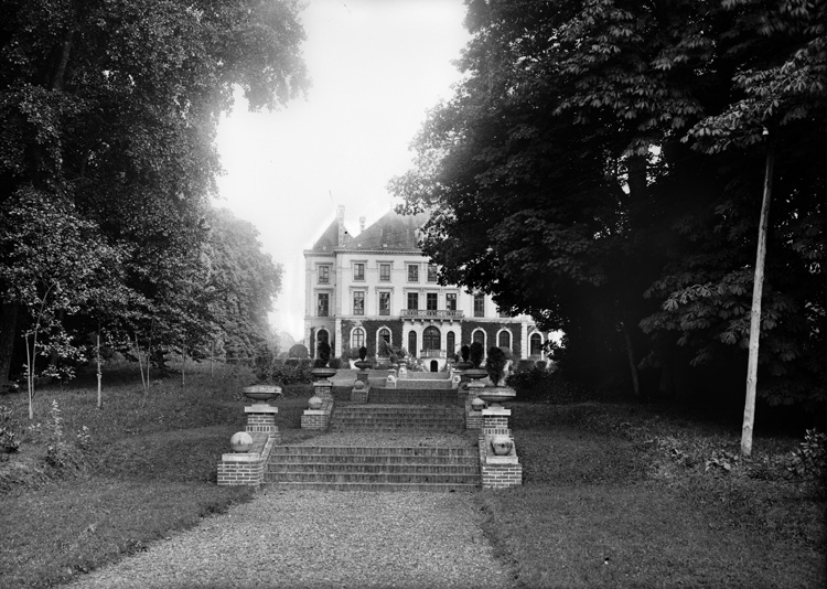 Elévation postérieure et escalier du jardin