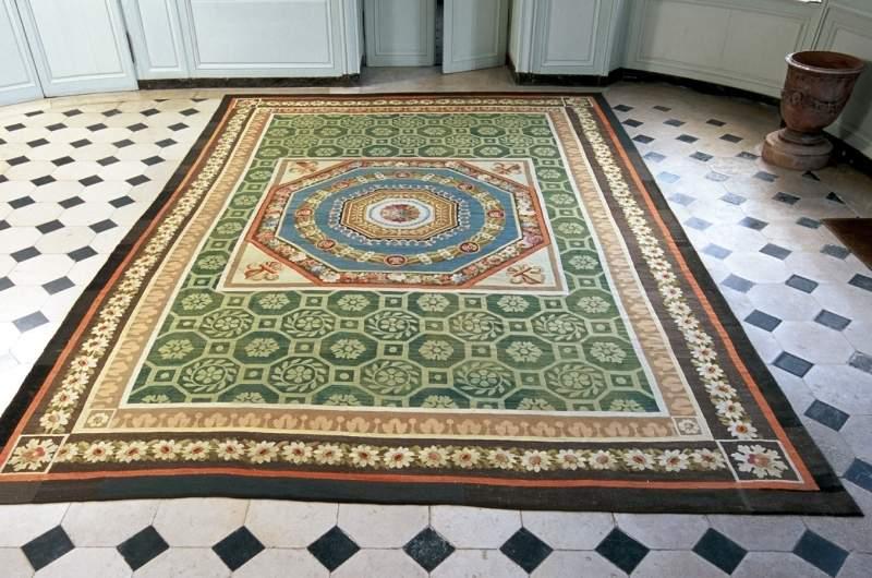 Tapis d'Aubusson à décor de caissons