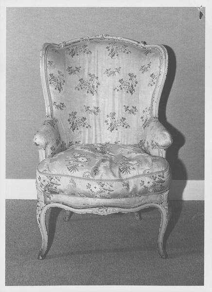 fauteuil (bergère à dossier gondole), vue générale