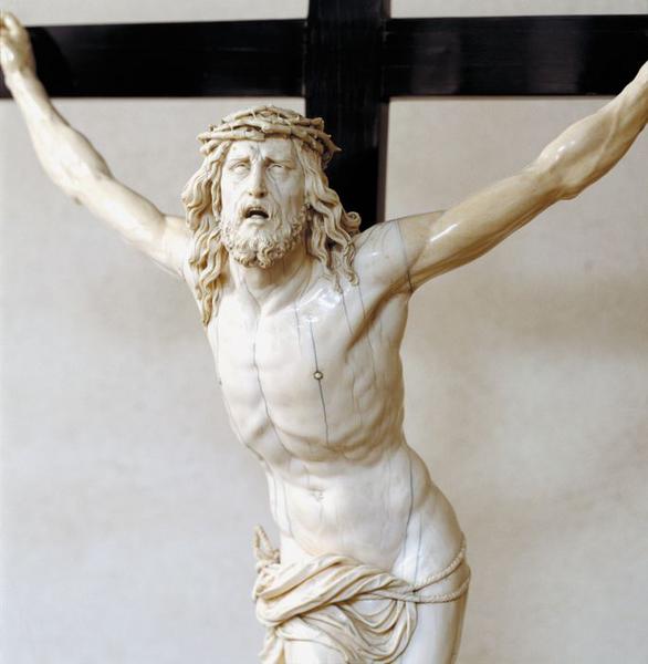 croix (crucifix) : Christ en croix - © Ministère de la culture (France), Médiathèque du patrimoine et de la photographie, tous droits réservés ; conseil général du Val-d'Oise