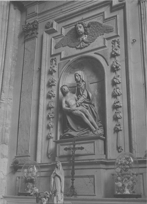 groupe sculpté : Vierge de Pitié