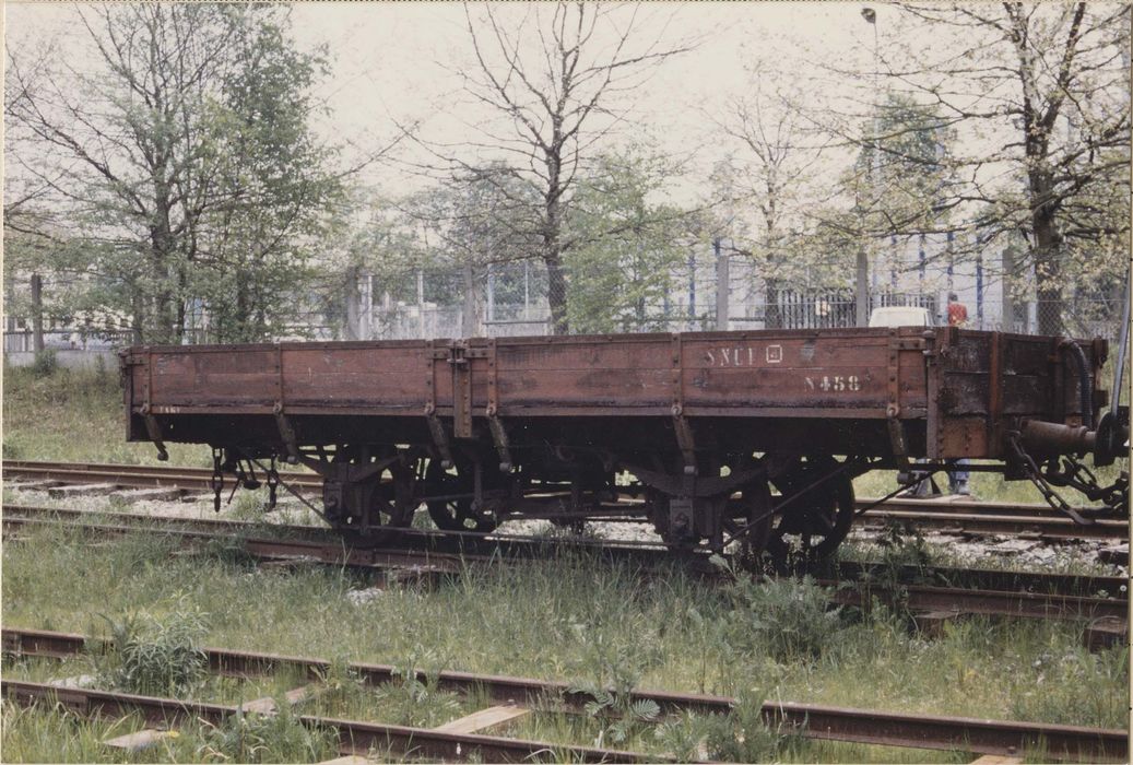 Wagon plat à bords tombants, à voie métrique, N 458