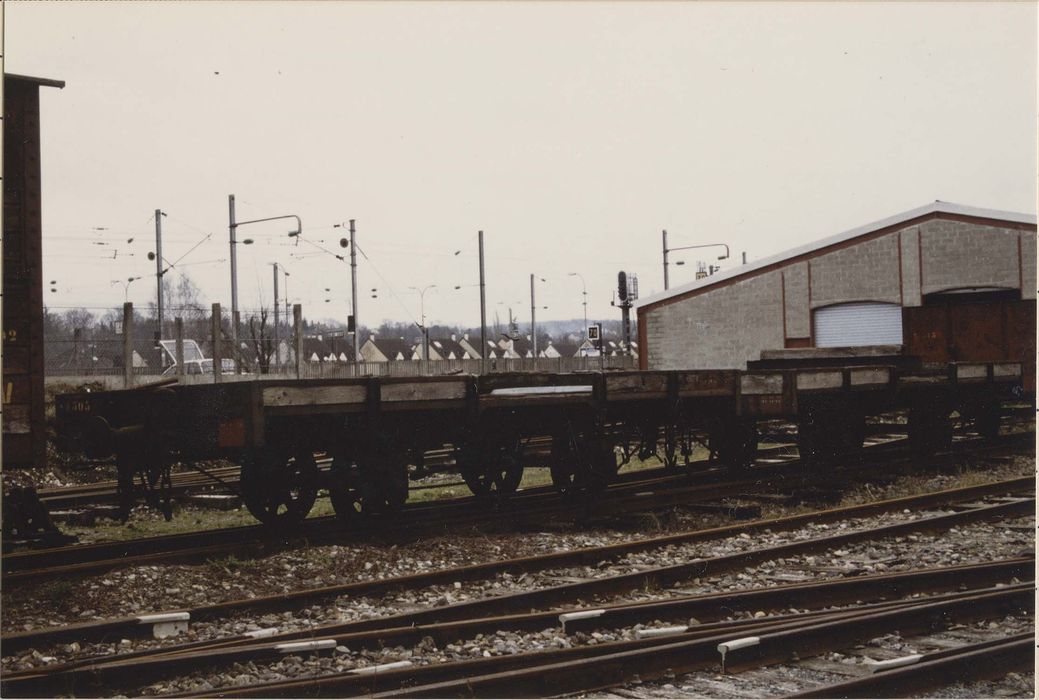 Wagons plat à traverse pivotante, à voie métrique, L 503 et L 506