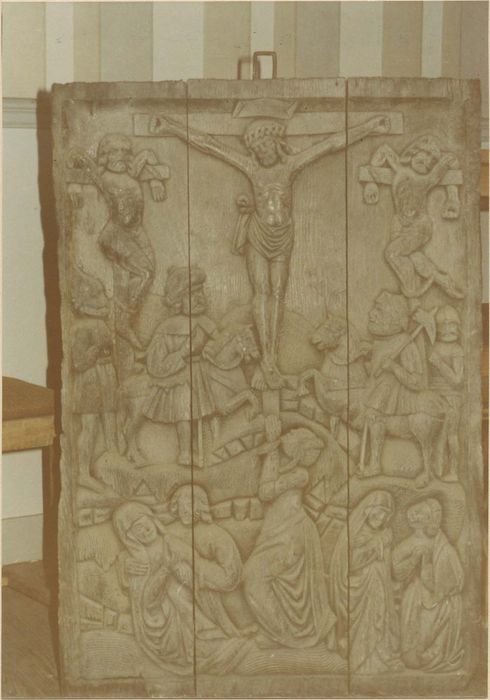 bas-relief : la Crucifixion