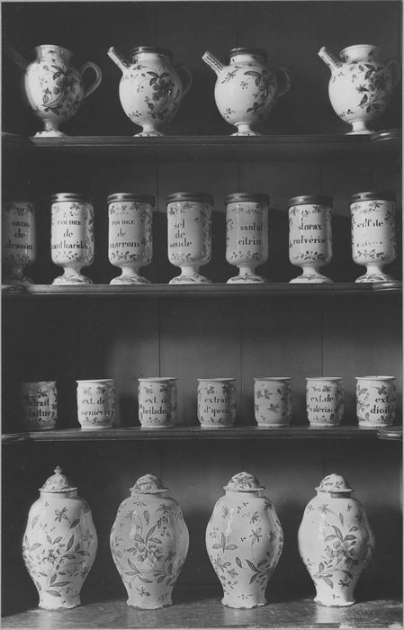 pots à pharmacie 