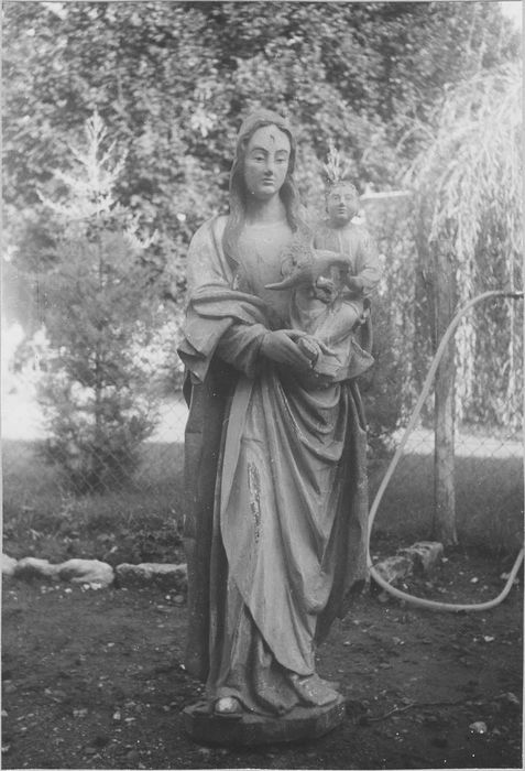 statue : Vierge à l'Enfant