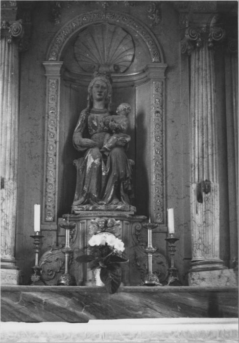 statue : Vierge à l'Enfant, dans une niche - © Ministère de la Culture (France), Médiathèque du patrimoine et de la photographie, diffusion RMN-GP