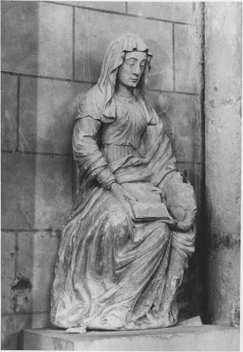 groupe sculpté : sainte Anne et la Vierge
