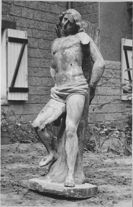 statue : saint Sébastien, vue de trois quarts
