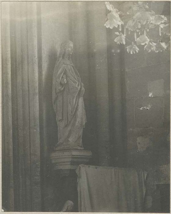 statue : sainte Madeleine