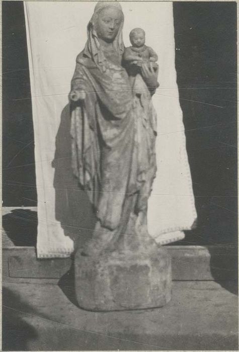 statue : Vierge à l'Enfant