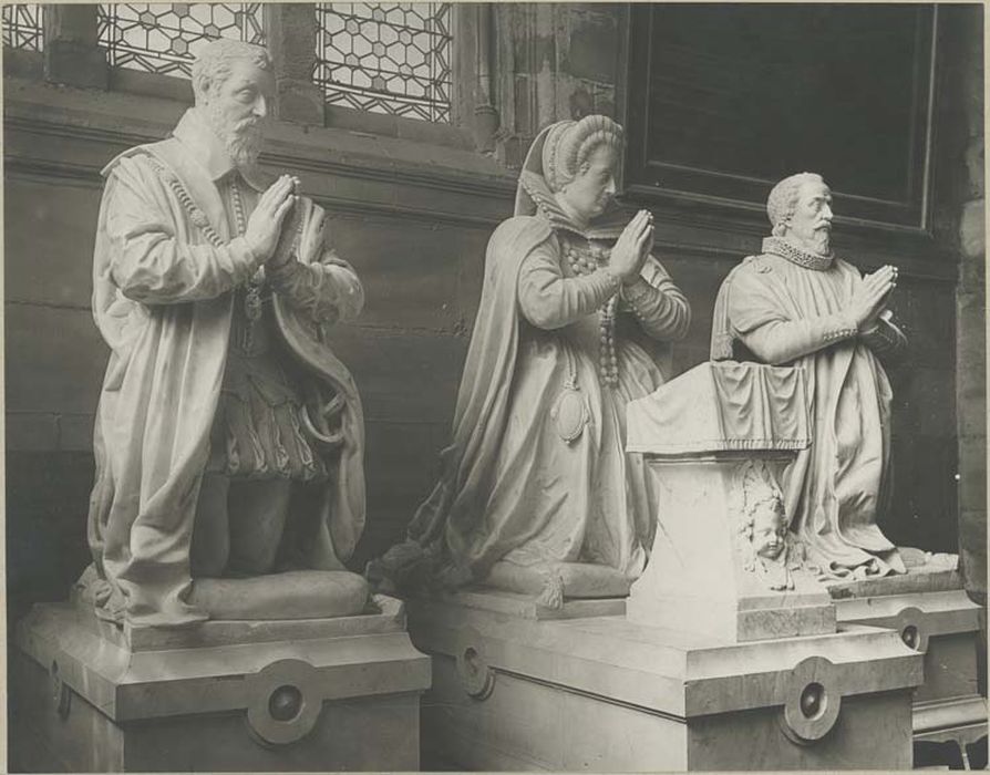 statue funéraire de François Nicolas IV de Neufville, duc de Villeroy ;statue funéraire de Nicolas III Legendre de Neufville, marquis de Villeroy, seigneur de Magny ;statue funéraire de Madeleine de Laubespine