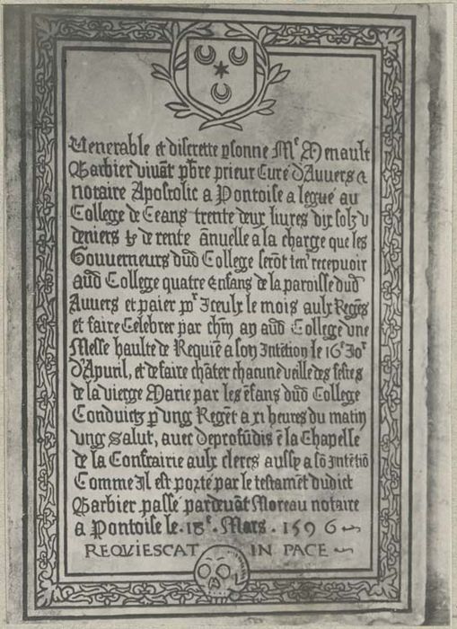 plaque commémorative de fondations faites par Renault Barbier, curé d'Auvers, en faveur du collège et de la confrérie aux clercs de Pontoise