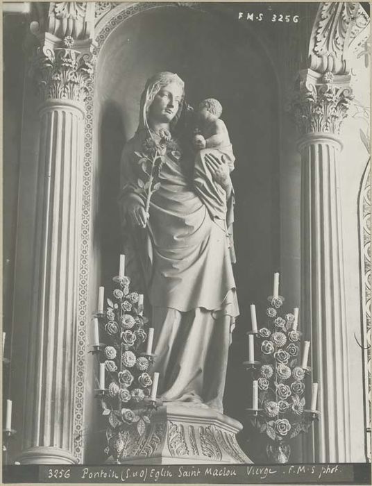 statue : Vierge à l'Enfant