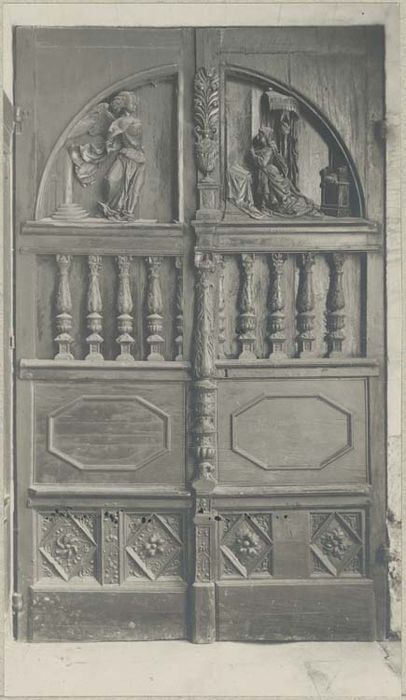 2 vantaux de la porte de la chapelle de la Vierge Miraculeuse