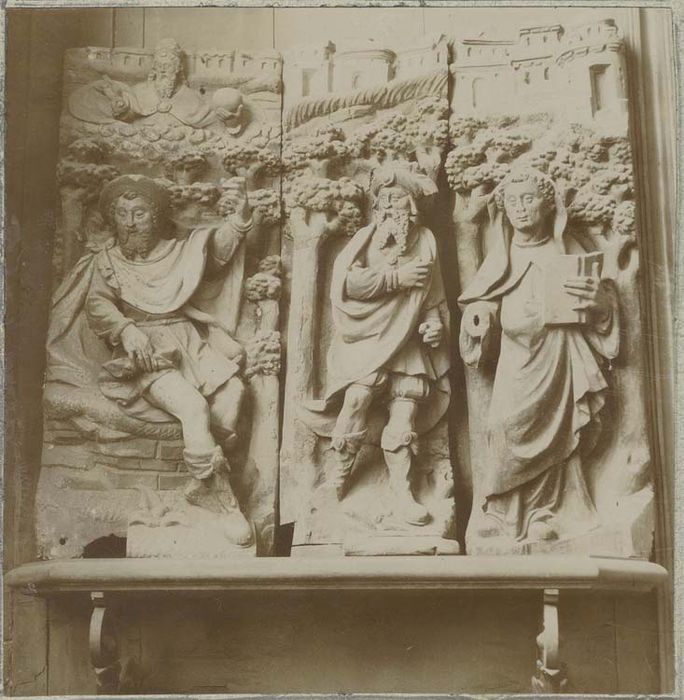 bas-relief : saint Roch