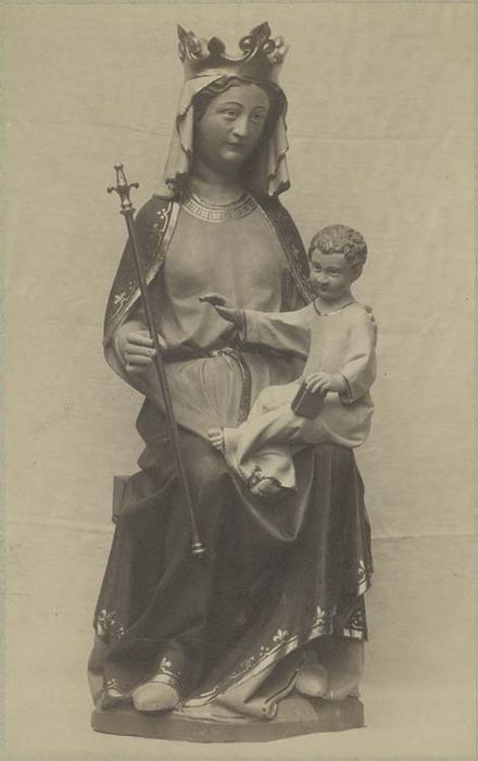 statue : Vierge à l'Enfant assise 