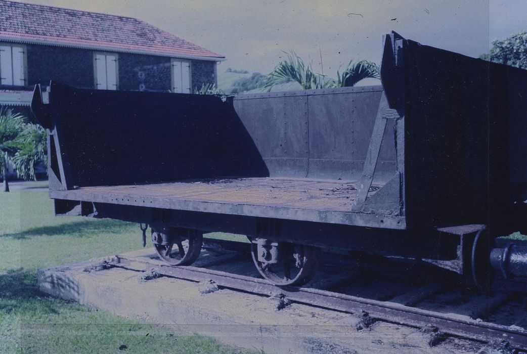 wagon tombereau, à voie métrique, pour le transport de canne à sucre