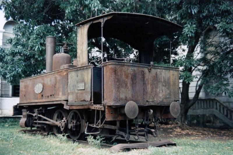 locomotive à vapeur : locomotive-tender Schneider, à voie métrique, 030 T 8 ; vue de l'arrière, avant restauration