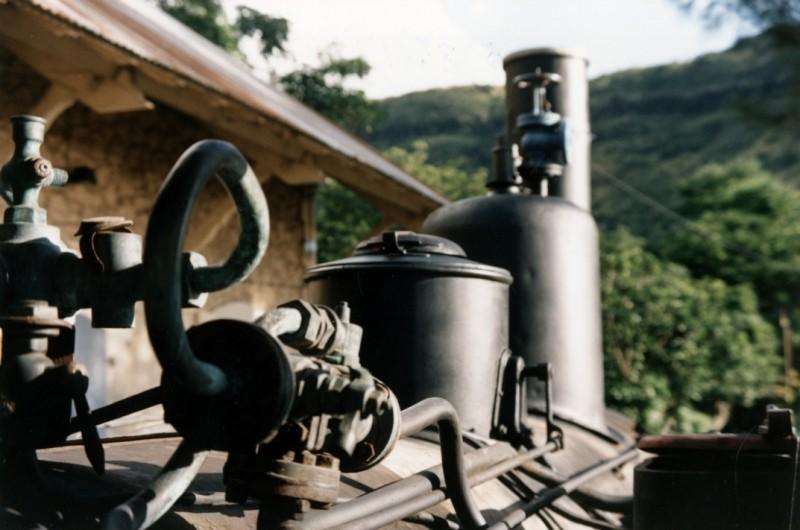 locomotive à vapeur : locomotive-tender Schneider, à voie métrique, 030 T 8 ; détail de la chaudière, après restauration