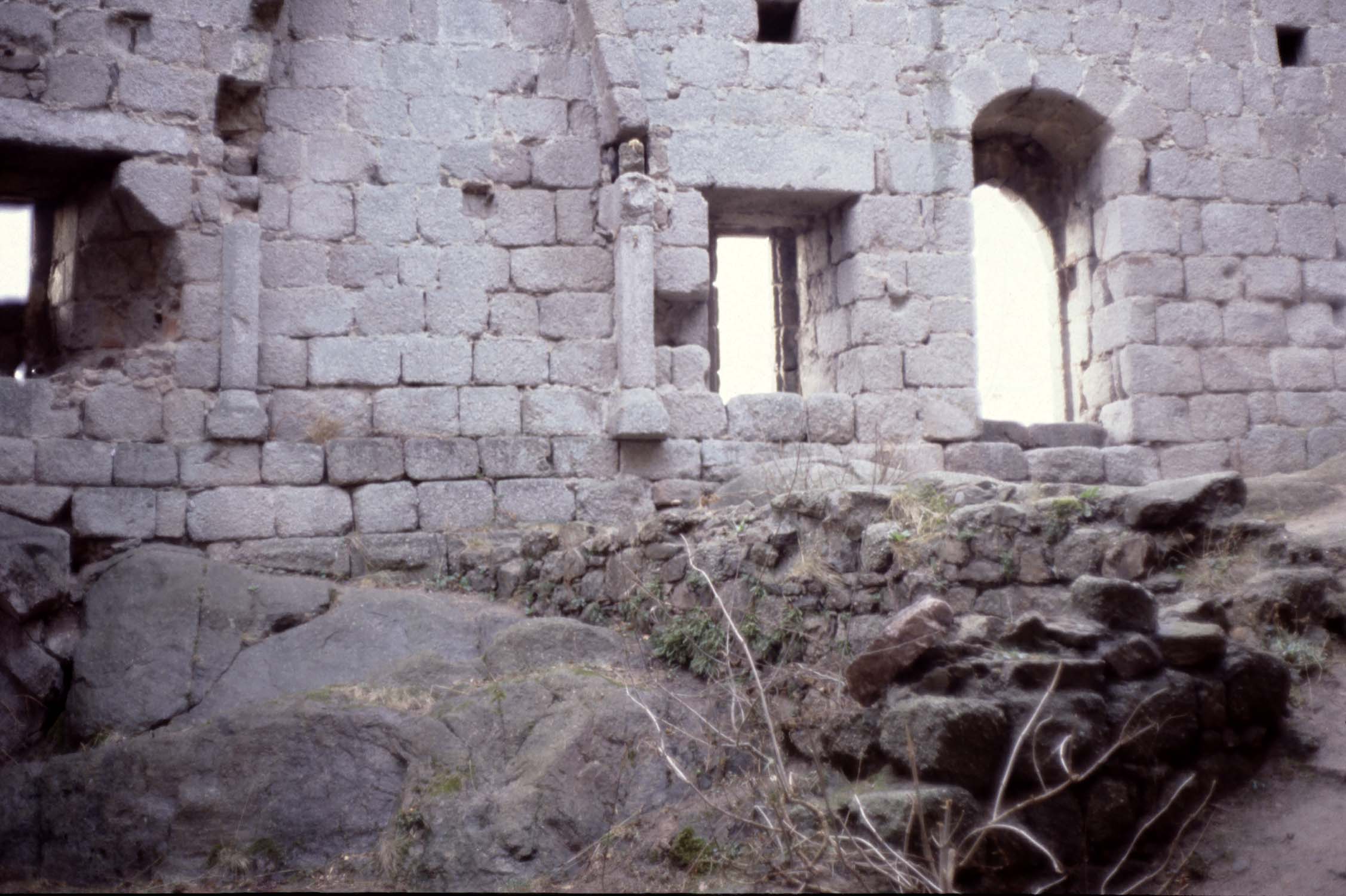 Vestiges des cuisines, détail de l'intérieur