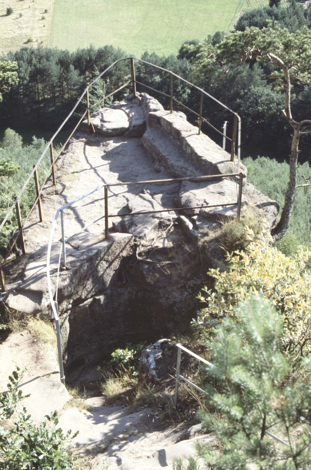 Vestiges de la plateforme, vue en plongée