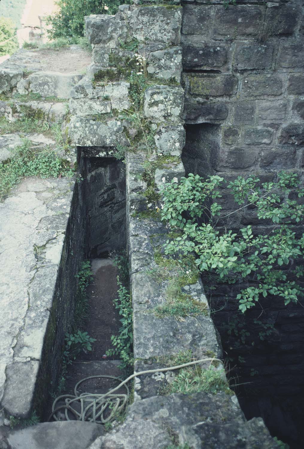 Escalier dans un mur, détail en plongée