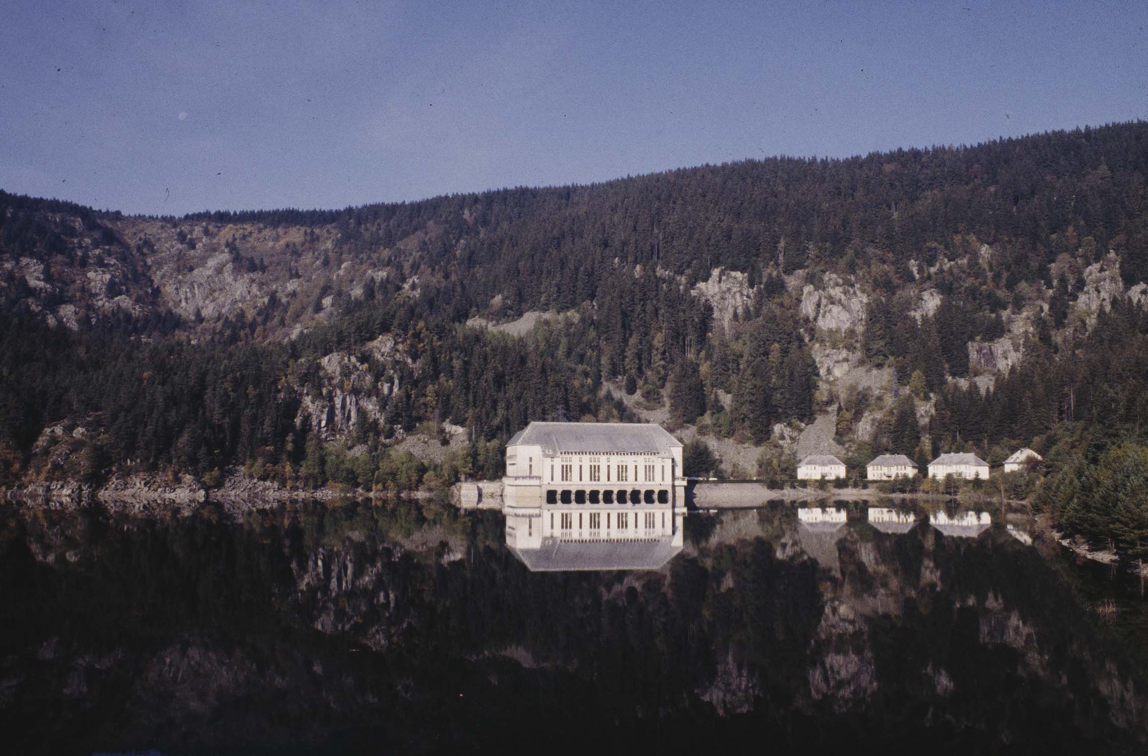 Centrale électrique du lac Noir, vue d'ensemble