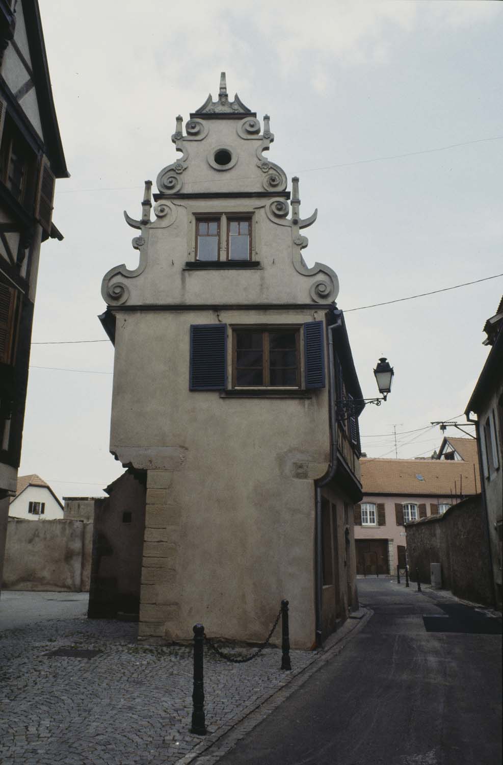 Vue générale [façade latérale]