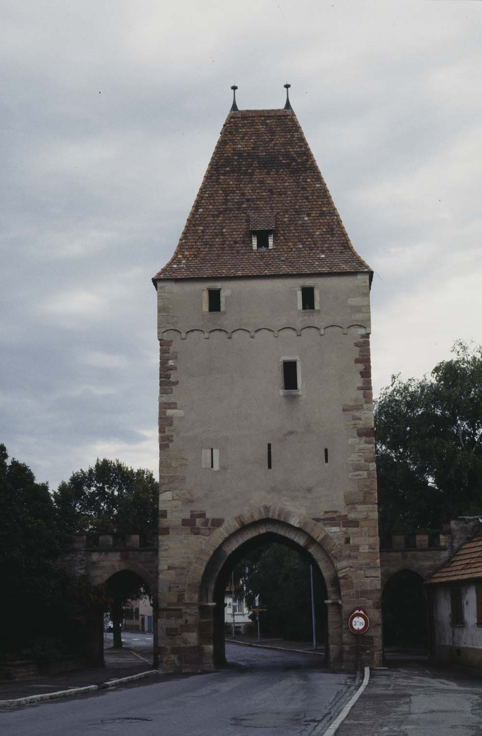 Porte est